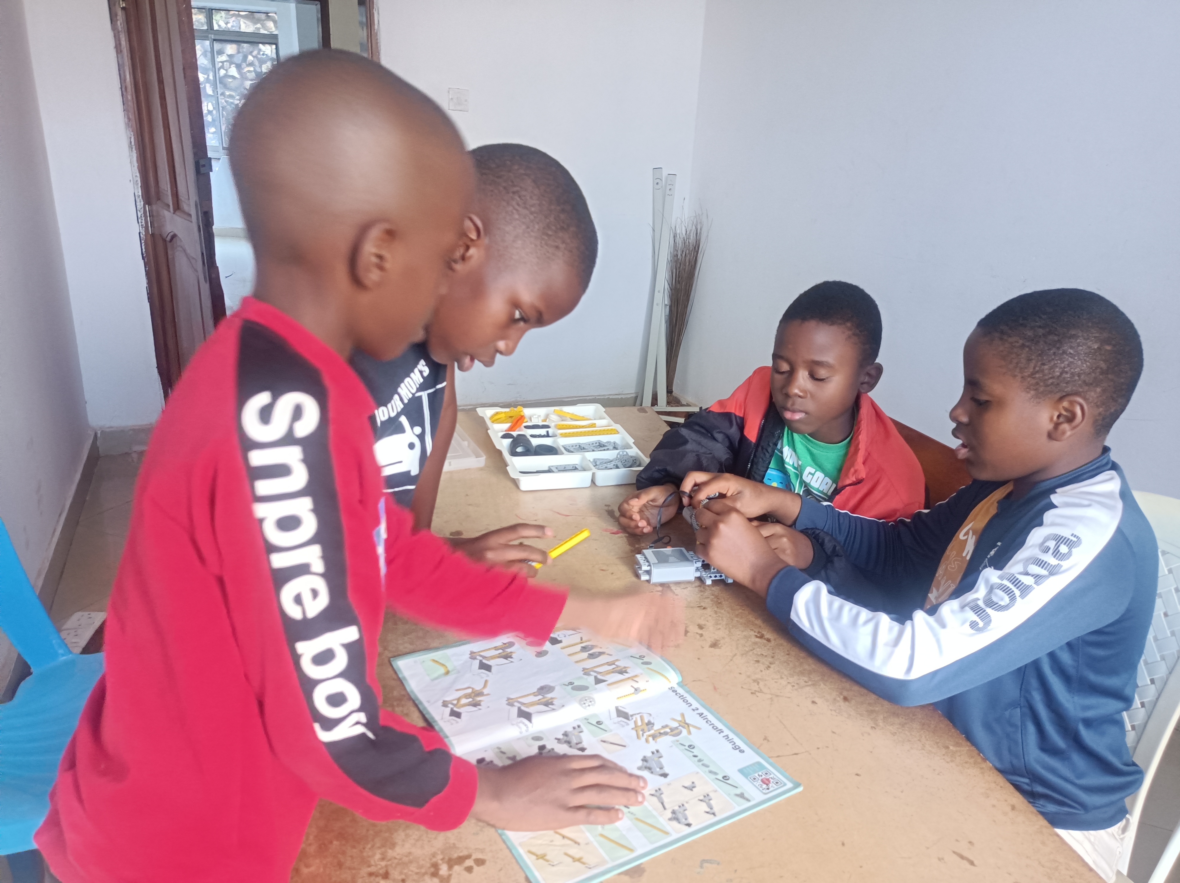 Hands-on coding workshop with smart sensor modules